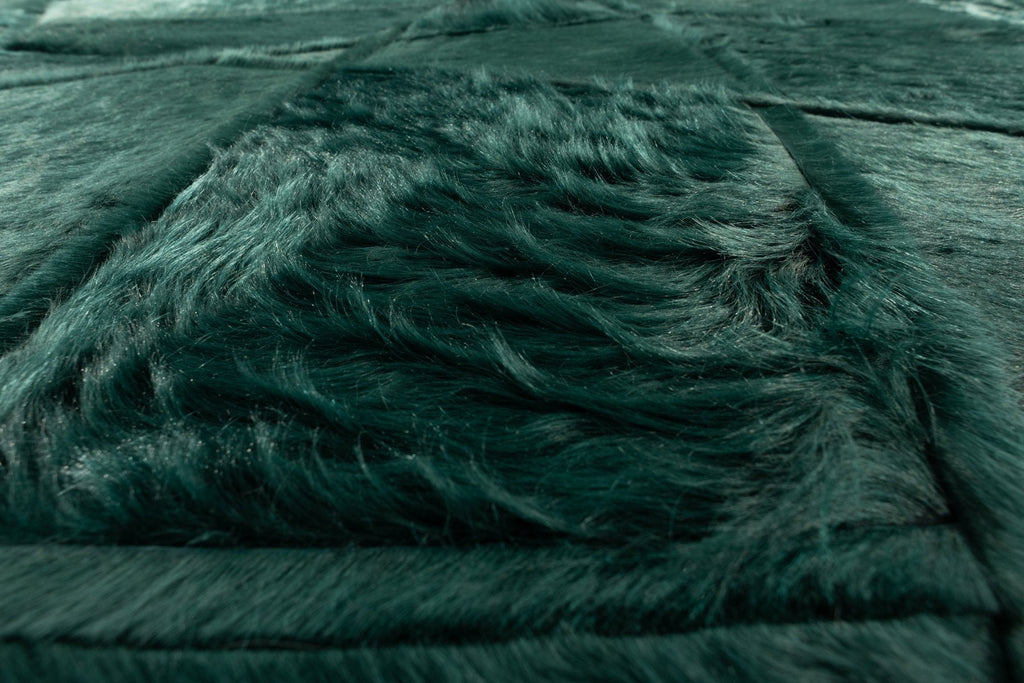 Silhouette / Hide Rug / 16660