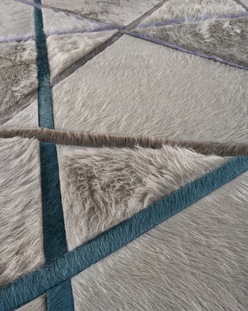 Runway / Hide Rug / 16628