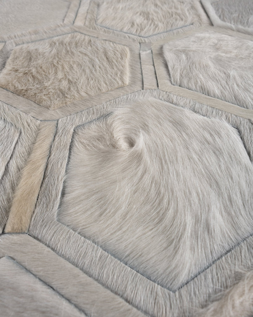 Moonglow / Hide Rug / 17073