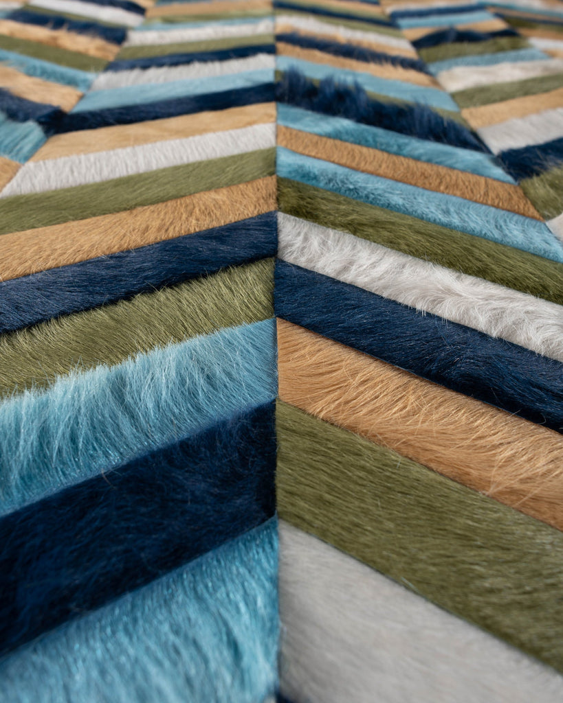 Mr. Crowley / Hide Rug / 17141