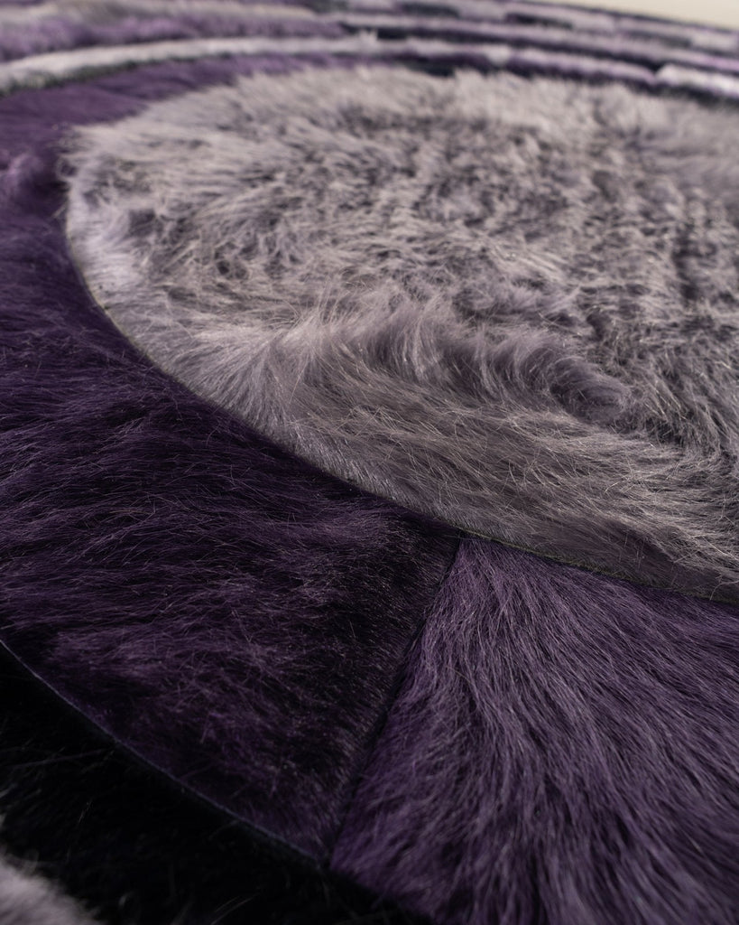 Moderne / Hide Rug / 17808