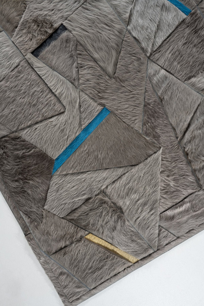 Broken / Hide Rug / 16216