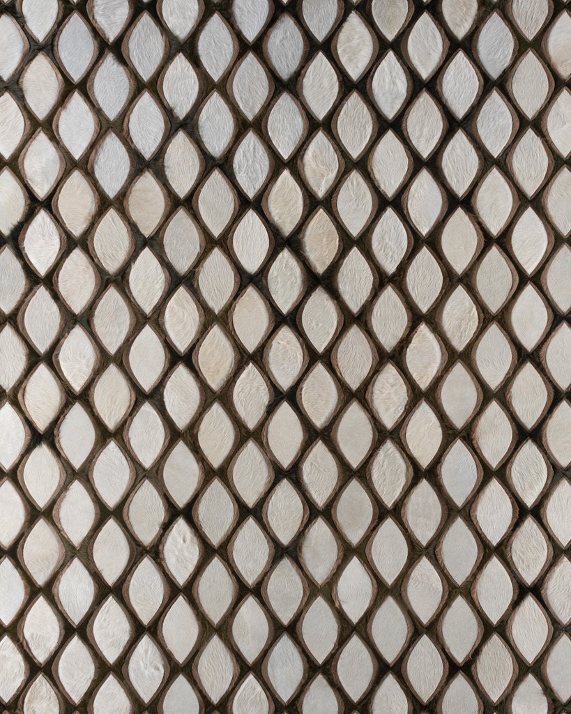 Flaunt / Hide Rug / 16917