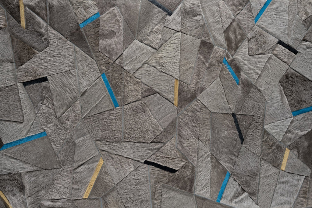 Broken / Hide Rug / 16216