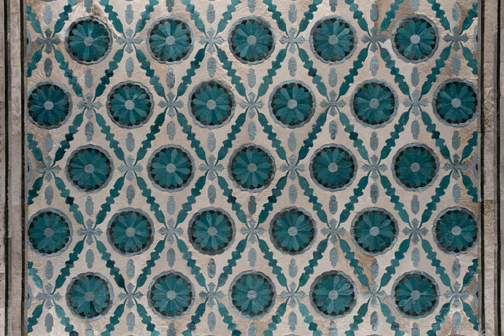 Aubusson / Hide Rug / 16036