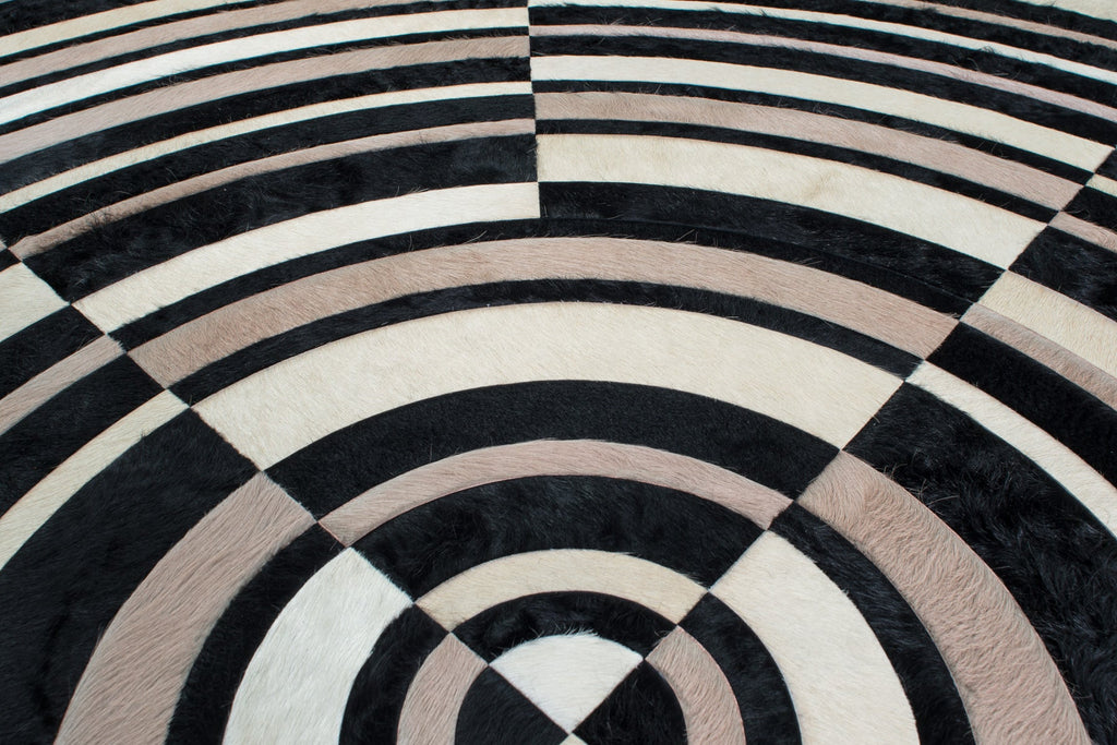 Faceta / Hide Rug / 08219